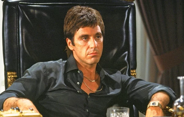 Al Pacino in Scarface with watch