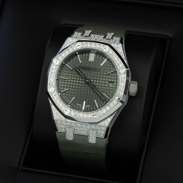 Pre-Owned   15551BC.ZZ.D405CR.01 Watch