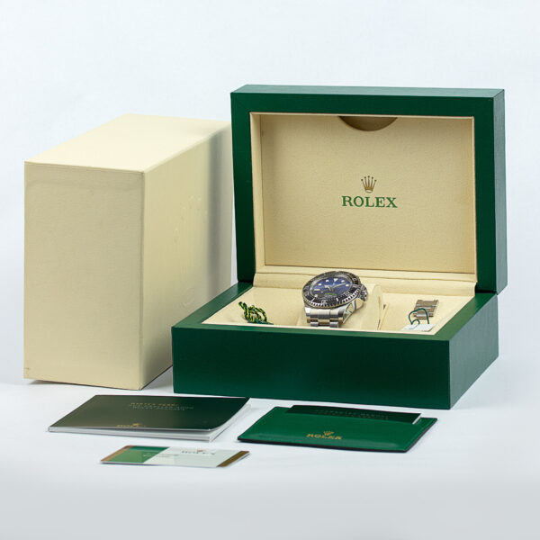 Pre-Owned Rolex Sea Dweller  116660 Watch