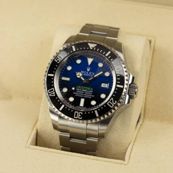Pre-Owned Rolex Sea Dweller  116660 Watch